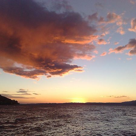 Appartamenti Menapace Torri Del Benaco Bagian luar foto