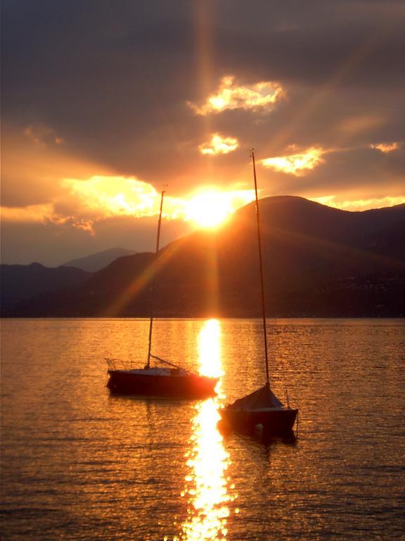 Appartamenti Menapace Torri Del Benaco Bagian luar foto